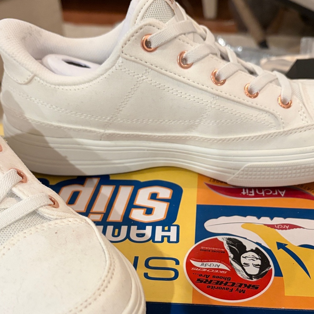 Skechers Slip-ins: Arch Fit Arcade - See Ya There in White/8M/EUC - Picture 10 of 15